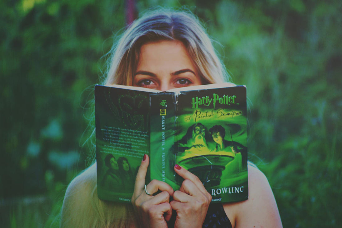 Close-Up Magic Books: The 10 Best for Serious Learners