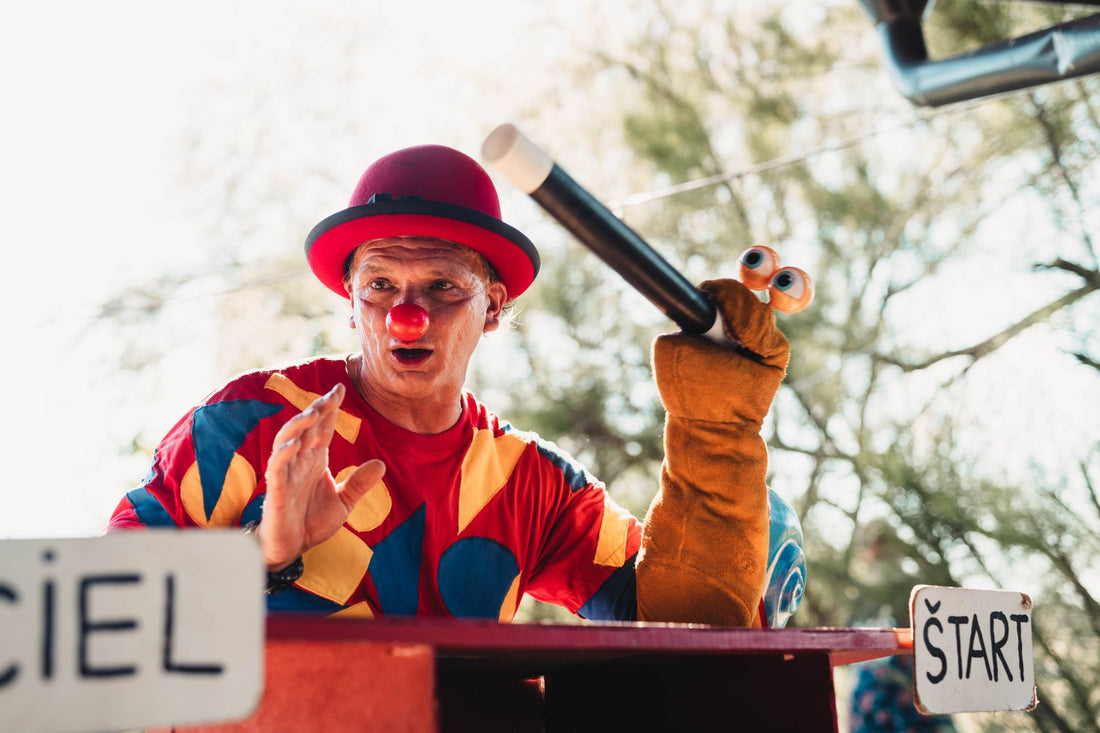 Creating Engaging Street Magic with Minimal Props