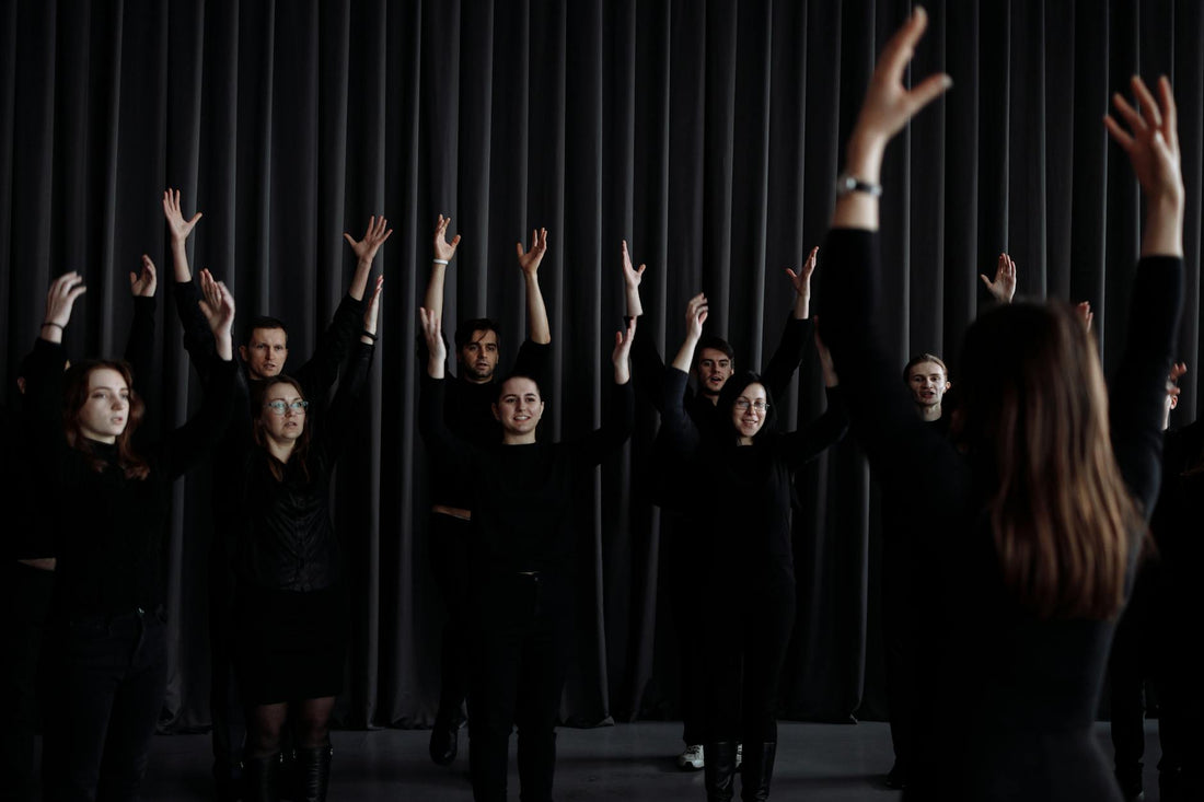 Crafting a Memorable Séance Performance: Tips and Techniques