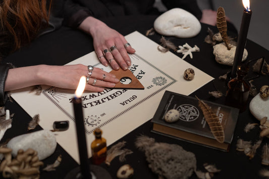 Perfect Séance Performances with Mentalism Techniques