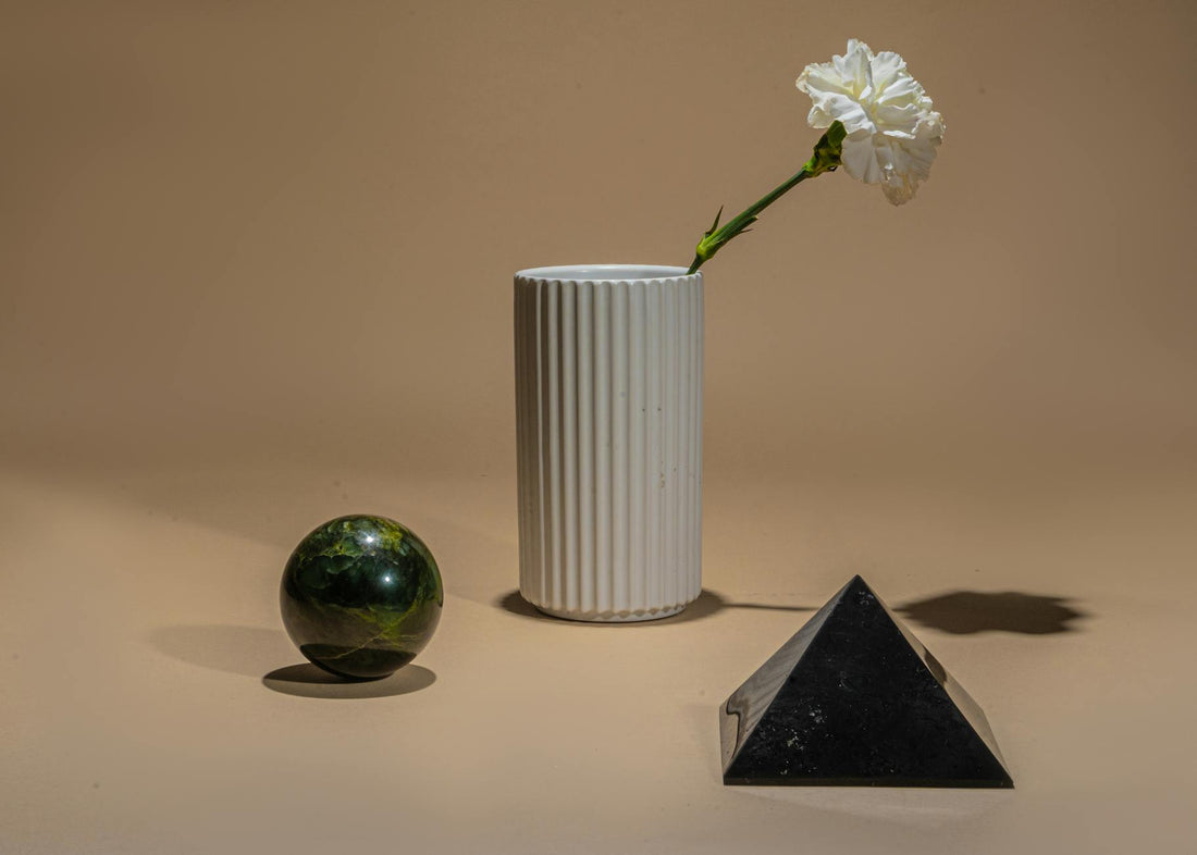 Creating Dynamic Mentalism Routines with Everyday Objects
