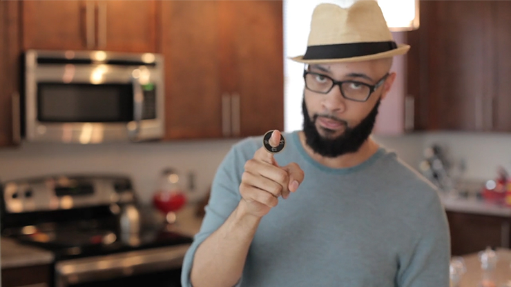Aperture (Gimmick and Online Instructions) by Eric Jones and Tango Magic