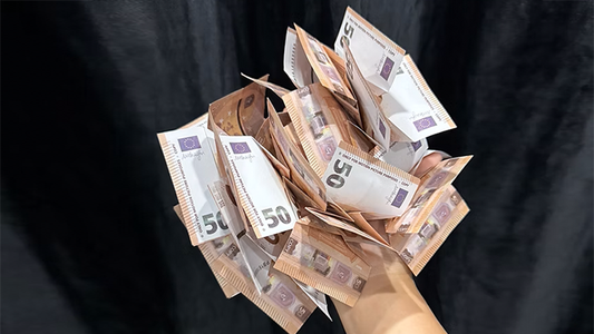 Moneyball by Bond Lee (EUR)