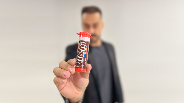 Ring & M by Luiz Paulo Oliveira & Rodrigo Lima