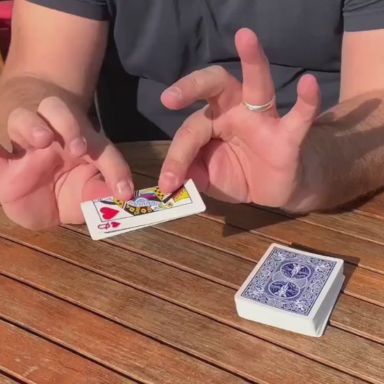 MELT CARD RED by Mickael Chatelain - Trick